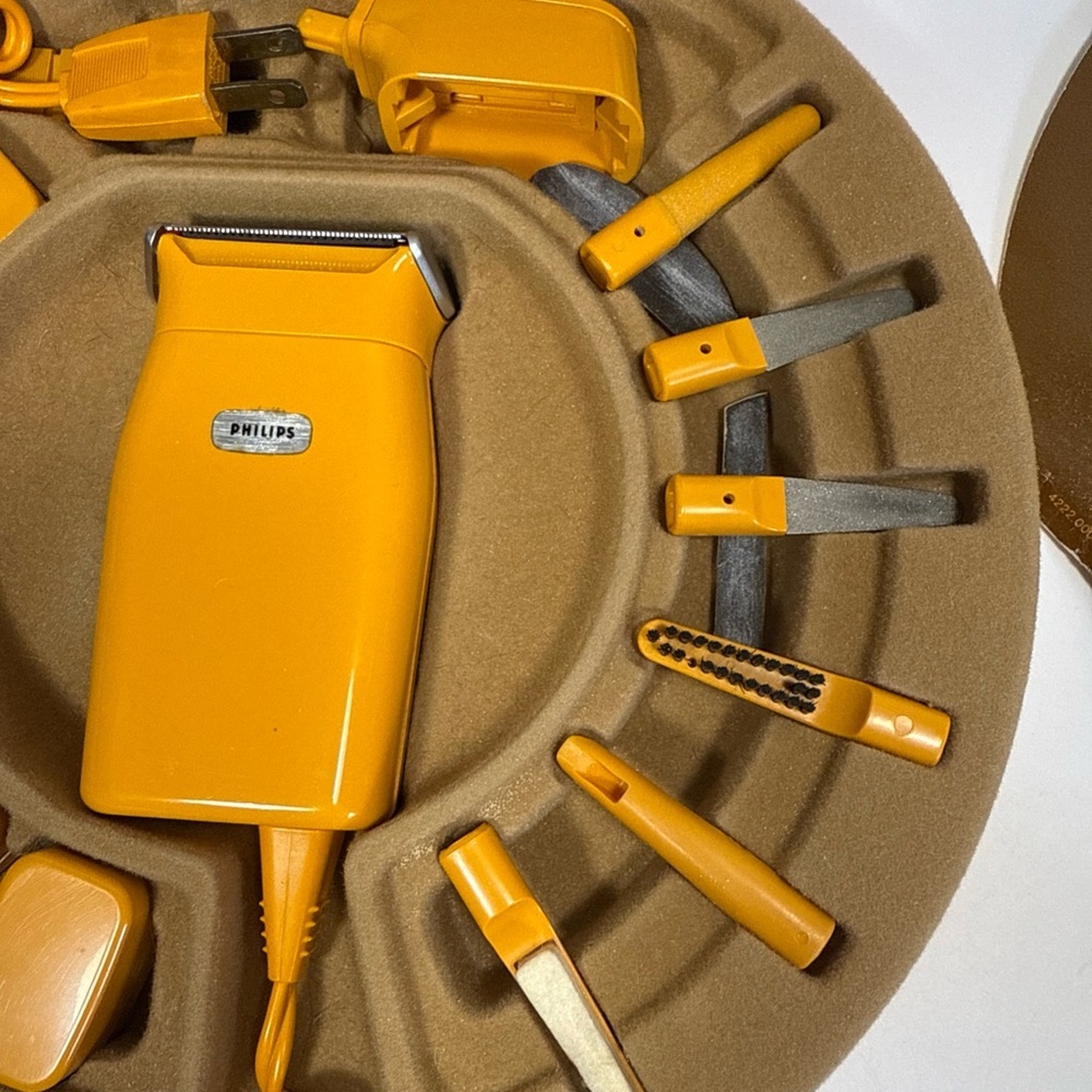 Philips Vibrant Orange Hand & Foot Care Kit - Picture 4 of 6